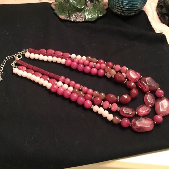 Blush and Pinks 3 Strand Necklace with Silvertone Hardware - Picture 2 of 7